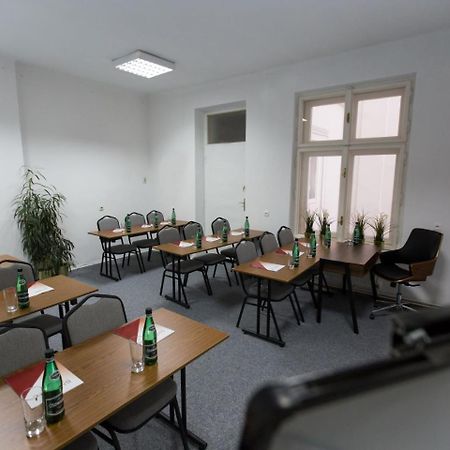 Old Town Apartments Krupnicza Krakow Luaran gambar